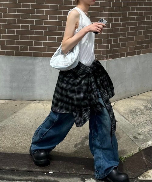 Chikashitsu +（チカシツプラス）の「【Chikashitsu +】stitch rib sleeveless / 【チカシツプラス】ステッチリブタンクトップ（タンクトップ・メンズ・ホワイト/ブラック/チャコール・ONE SIZE）」の16枚目の写真