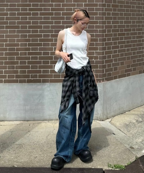 Chikashitsu +（チカシツプラス）の「【Chikashitsu +】stitch rib sleeveless / 【チカシツプラス】ステッチリブタンクトップ（タンクトップ・メンズ・ホワイト/ブラック/チャコール・ONE SIZE）」の14枚目の写真