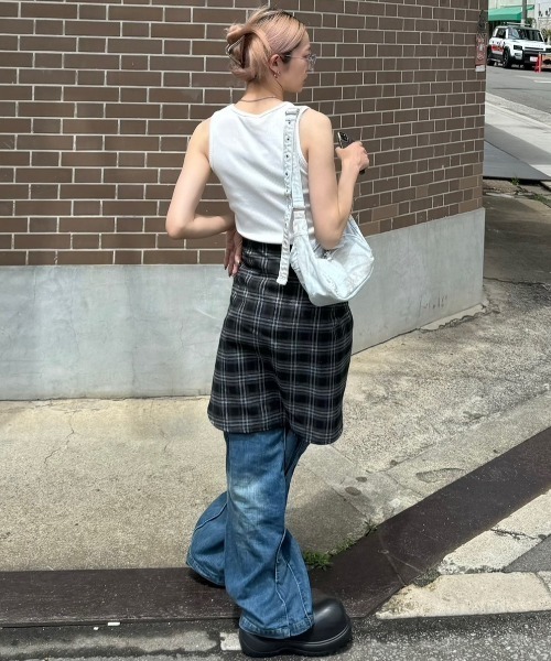 Chikashitsu +（チカシツプラス）の「【Chikashitsu +】stitch rib sleeveless / 【チカシツプラス】ステッチリブタンクトップ（タンクトップ・メンズ・ホワイト/ブラック/チャコール・ONE SIZE）」の15枚目の写真