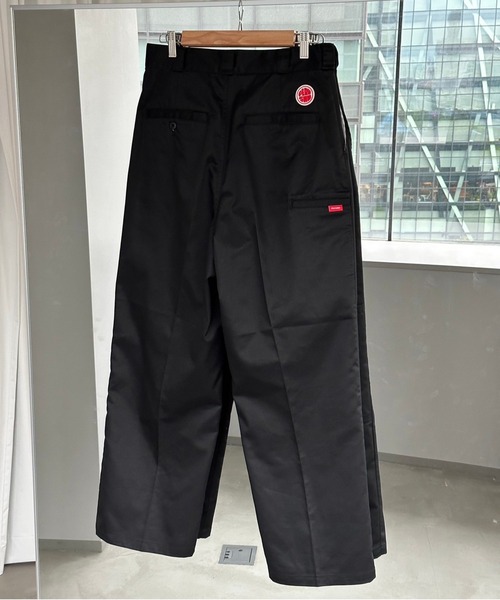 Perushu(ペルーシュ)の「ワイドダブルニーチノパンツ(その他パンツ・メンズ・ブラック/グリーン/ライトグレー・SMALL/LARGE/MEDIUM)」の10枚目の写真