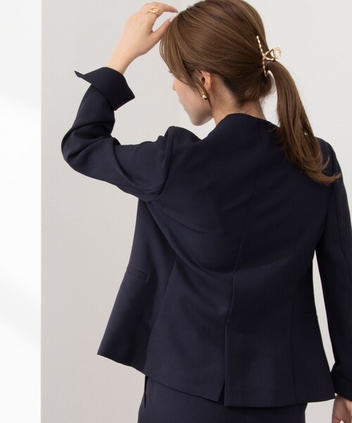 NOLLEY’S Sophi(ノーリーズソフィ)の「《セットアップ対応》ウォッシャブル撥水ダブルクロスノーカラージャケット(ノーカラージャケット・レディース・ネイビー/ベージュ・36/38)」の15枚目の写真