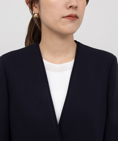 NOLLEY’S Sophi(ノーリーズソフィ)の「《セットアップ対応》ウォッシャブル撥水ダブルクロスノーカラージャケット(ノーカラージャケット・レディース・ネイビー/ベージュ・36/38)」の19枚目の写真