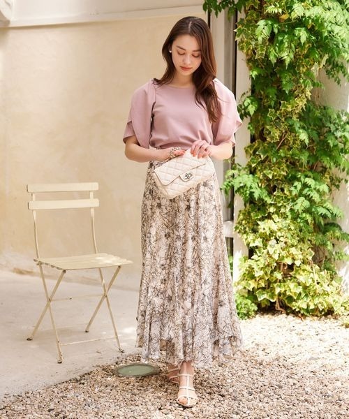 mysty woman（ミスティウーマン）の「チューリップスリーブプルオーバー　128889（Tシャツ/カットソー・レディース・ブラック/オフホワイト/ピンク・FREE）」の4枚目の写真