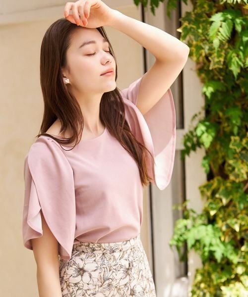 mysty woman（ミスティウーマン）の「チューリップスリーブプルオーバー　128889（Tシャツ/カットソー・レディース・ブラック/オフホワイト/ピンク・FREE）」の5枚目の写真