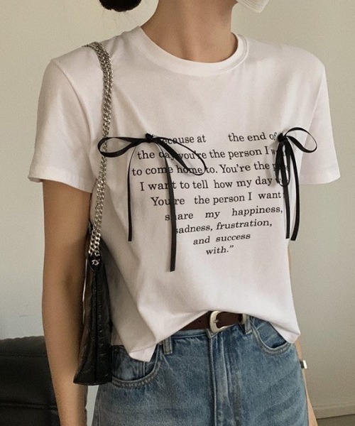 A'GEM/9 × .kom 『.KOM/ドットケーオーエム』英字リボン半袖カットソー（Tシャツ/カットソー）｜.KOM（ドットコム）