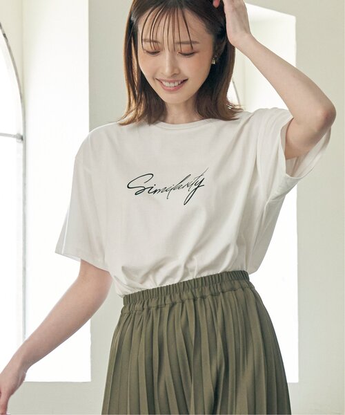ikka（イッカ）の「ロゴフォトプリントTシャツ（Tシャツ/カットソー・レディース・ホワイト/その他1/オフホワイト/チャコールグレー/スカイブルー・M/L/S）」の13枚目の写真