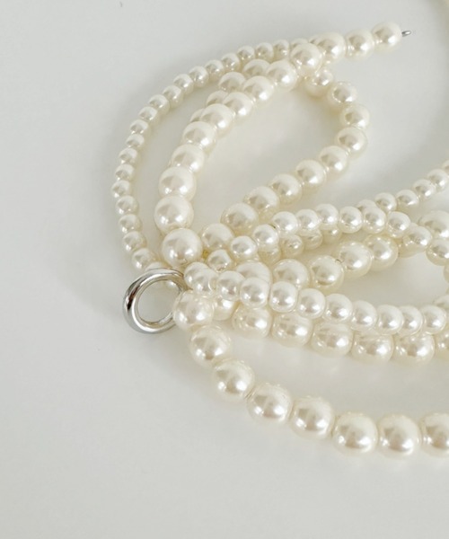 sowang(ソワン)の「ボリュームパールシューズアクセサリー スニーカーチャーム/2SET -volume pearl shoes accessory-(シューズアクセサリー・レディース・ホワイト・FREE)」の4枚目の写真