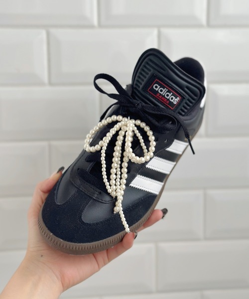 sowang(ソワン)の「ボリュームパールシューズアクセサリー スニーカーチャーム/2SET -volume pearl shoes accessory-(シューズアクセサリー・レディース・ホワイト・FREE)」の5枚目の写真