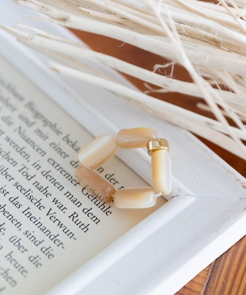 niko and...(ニコアンド)の「シェルコンビリング(リング・レディース・ブルー/アイボリー/ホワイト/グリーン/イエロー・0)」の3枚目の写真