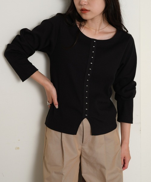 CIAOPANIC TYPY(チャオパニックティピー)の「【WEB限定】センターホックリブロンTee(Tシャツ/カットソー・レディース・グレー/オフホワイト/イエロー/ブラック/カーキ・ONE SIZE)」の6枚目の写真