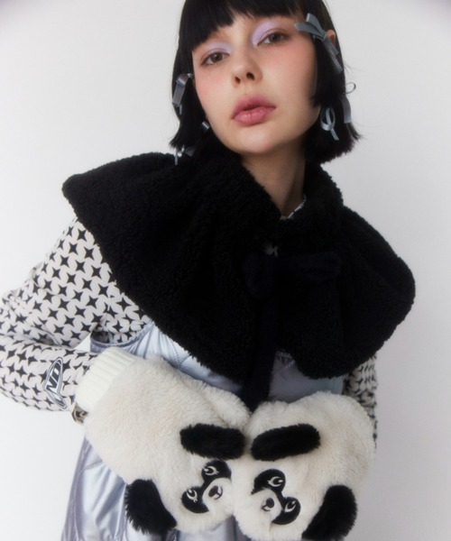 Candy Stripper（キャンディストリッパー）の「PEPE FUR ミトン（手袋・レディース・アイボリー・FREE）」の4枚目の写真