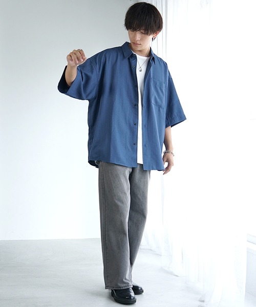 MinoriTY（マイノリティ）の「【MinoriTY】接触冷感テックリネンレギュラーカラー半袖シャツ メンズ カジュアルシャツ オーバーサイズ ビッグシルエット ルーズシルエット 夏服（シャツ/ブラウス・メンズ・ブラック/チャコール/ブラウン/ブルー・S/M/L）」の8枚目の写真