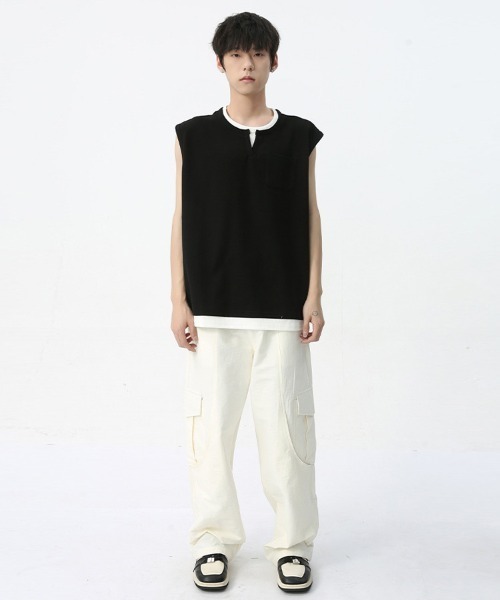 Ressaca(レサーカ)の「オーバーサイズ フェイクレイヤードキーネックノースリーブTシャツ ベスト(Tシャツ/カットソー・メンズ・ブラック/ホワイト・M/L/XL)」の7枚目の写真