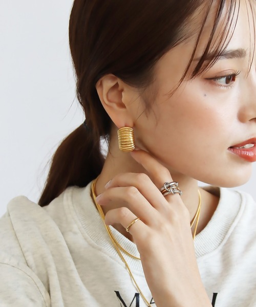 abaskdesign(アバスクデザイン)の「金属アレルギー対応 ボリュームラインステンレスピアス(ピアス(両耳用)・レディース・シルバー/ゴールド・FREE)」の16枚目の写真