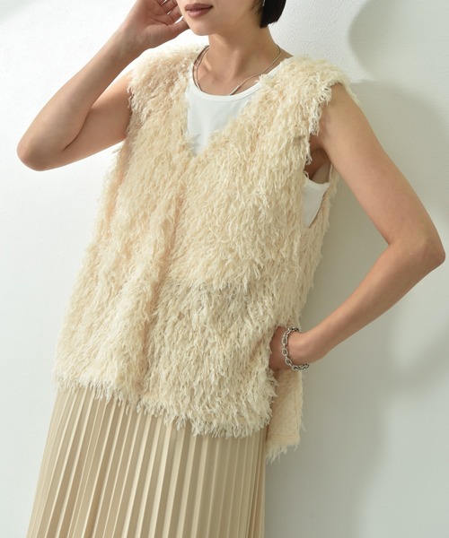 actuel（アクチュエル）の「【ａｃｔｕｅｌ】フェザージャガードＶネックベスト（ベスト・レディース・グレー/アイボリー/ブラック・FREE）」の4枚目の写真