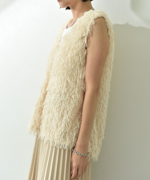 actuel（アクチュエル）の「【ａｃｔｕｅｌ】フェザージャガードＶネックベスト（ベスト・レディース・グレー/アイボリー/ブラック・FREE）」の7枚目の写真