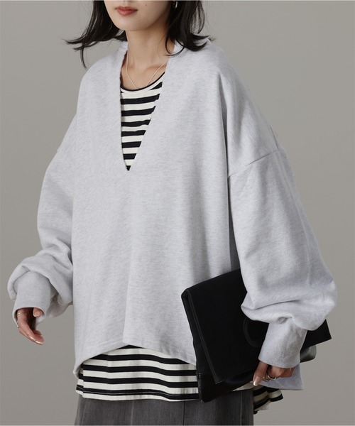 【新品同様】ロングシーズン着れる！深Vスウェット HUG.U トップス 深V スウェット 体型カバー レディース