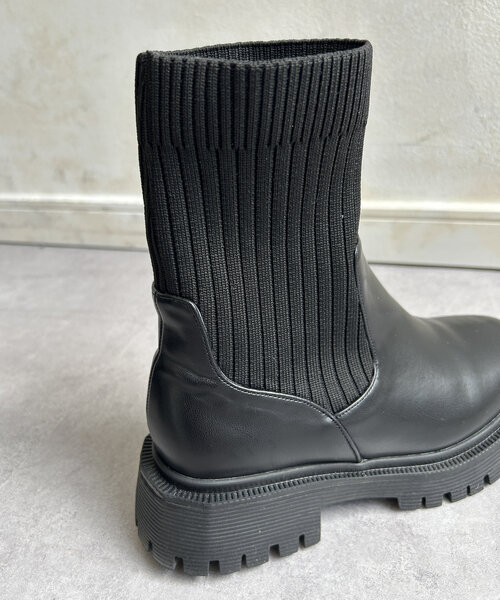 Thevon（ゼボン）の「ニット切替厚底ブーツ（ブーツ・レディース・ブラック/ダークブラウン・M/L）」の12枚目の写真