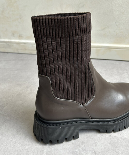 Thevon（ゼボン）の「ニット切替厚底ブーツ（ブーツ・レディース・ブラック/ダークブラウン・M/L）」の4枚目の写真