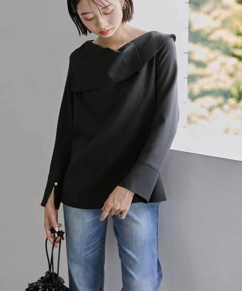 La TOTALITE(ラトータリテ)の「ドレープカラーブラウス(シャツ/ブラウス・レディース・ブラック/ブラック系その他/ホワイト・FREE)」の2枚目の写真