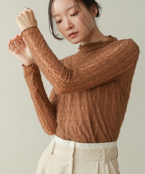 Bab(バブ)の「シアーシャギーハイネックトップス(Tシャツ/カットソー・レディース・ブラック/オフホワイト/モカ・FREE)」の1枚目の写真
