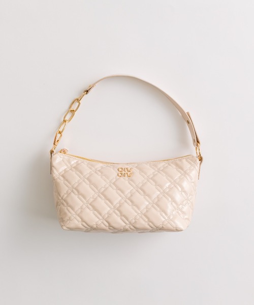 OLIVE des OLIVE(オリーブデオリーブ)の「エンブレム付きエナメルキルティングバッグ(ショルダーバッグ・レディース・アイボリー/サックスブルー/ブラック/ピンク・FREE)」の9枚目の写真