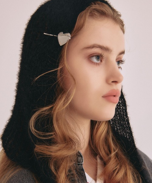 FOREVER 21(フォーエバー トゥエンティーワン)の「【2024FW】スカシニットバブーシュカ(ニットキャップ/ビーニー・レディース・ブラック/オフホワイト・FREE)」の1枚目の写真