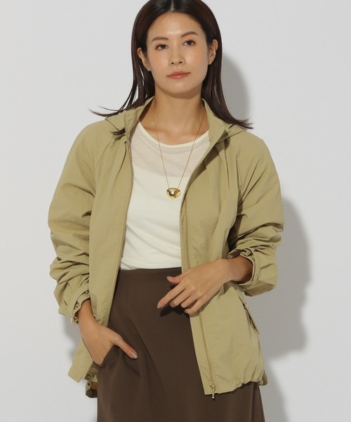 Elura(エルーラ)の「【撥水加工あり】大人リュクスマンパ/147965(マウンテンパーカー・レディース・ブラウン系その他/ライトイエロー/ネイビー・MEDIUM/LARGE)」の15枚目の写真