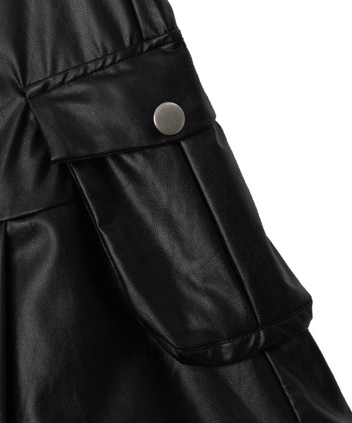 Figments（フィグメンツ）の「合皮カーゴプリーツヘムミニスカート（スカート・レディース・ブラック・SMALL/MEDIUM）」の10枚目の写真