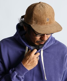 "D LOGO" CORDUROY FLAT VISOR CAP：コーデュロイ フラットバイザー キャップ