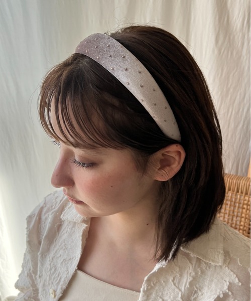 ciite'(シーテ)の「ベロアドット幅広カチューシャ(カチューシャ・レディース・ブルー/ブラウン/ワイン/ブラック/ベージュ・FREE)」の3枚目の写真