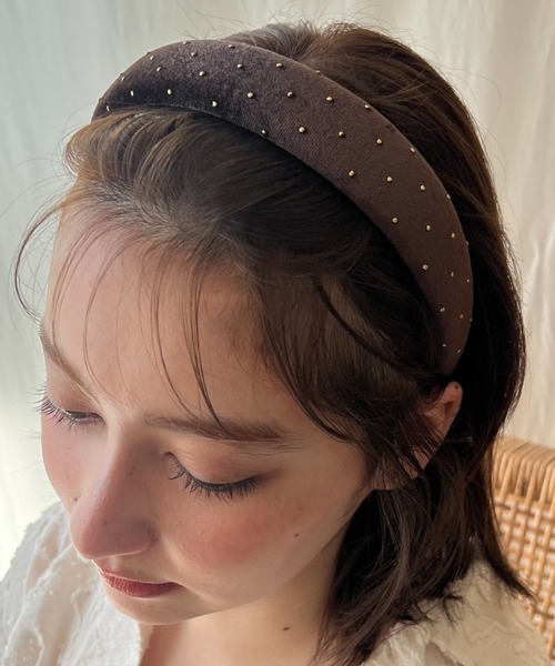 ciite'(シーテ)の「ベロアドット幅広カチューシャ(カチューシャ・レディース・ブルー/ブラウン/ワイン/ブラック/ベージュ・FREE)」の1枚目の写真