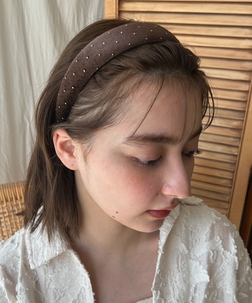 ciite'(シーテ)の「ベロアドット幅広カチューシャ(カチューシャ・レディース・ブルー/ブラウン/ワイン/ブラック/ベージュ・FREE)」の12枚目の写真