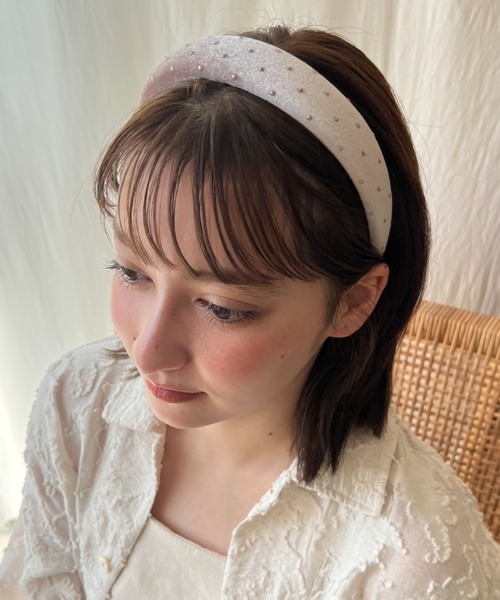 ciite'(シーテ)の「ベロアドット幅広カチューシャ(カチューシャ・レディース・ブルー/ブラウン/ワイン/ブラック/ベージュ・FREE)」の17枚目の写真