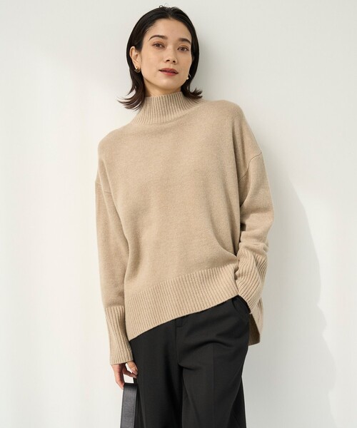 UNFILO(アンフィーロ)の「カシミヤブレンド ハイネックニット(ニット/セーター・レディース・ネイビー系/アイボリー系/ブラック系1/スカイブルー系/オレンジ系/ベージュ系/ライトグレー系/ライトグレー系1・SMALL/MEDIUM)」の4枚目の写真