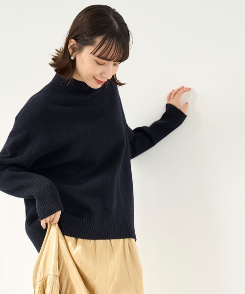 UNFILO(アンフィーロ)の「カシミヤブレンド ハイネックニット(ニット/セーター・レディース・ネイビー系/アイボリー系/ブラック系1/スカイブルー系/オレンジ系/ベージュ系/ライトグレー系/ライトグレー系1・SMALL/MEDIUM)」の20枚目の写真