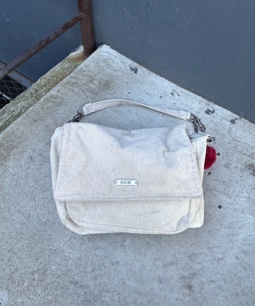 INTER FACTORY（インターファクトリー）の「AINA -　2WAYコーデュロイバッグ　GOSSIP CLUB made in INTER FACTORY（ショルダーバッグ・レディース・グリーン/アイボリー・FREE）」の10枚目の写真