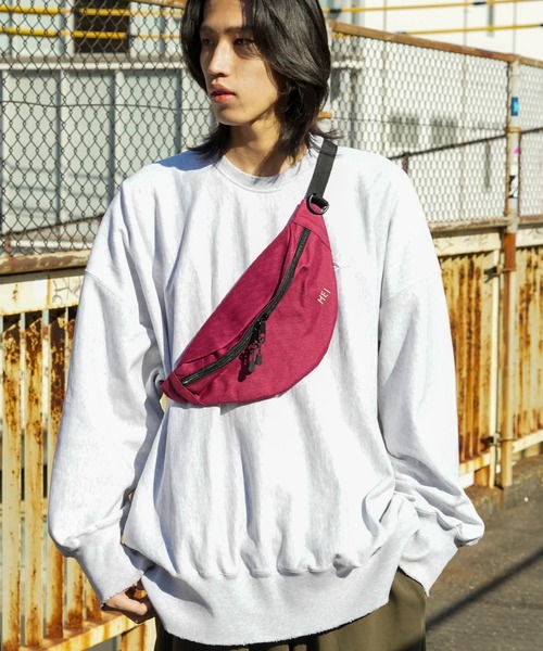 MEI（メイ）の「【MEI / メイ】ロゴ刺繍-STANDARD MOON SHOULDER/ムーンショルダー/ユニセックス（ボディバッグ/ウエストポーチ・メンズ・ブラック/ベージュ/ネイビー/ブラウン/グレー/カーキ/サックスブルー/グリーン/ワイン・FREE）」の16枚目の写真