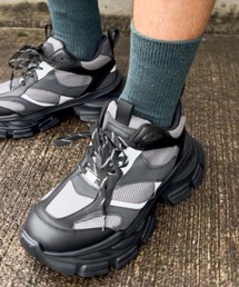 超厚底ダッドスニーカー