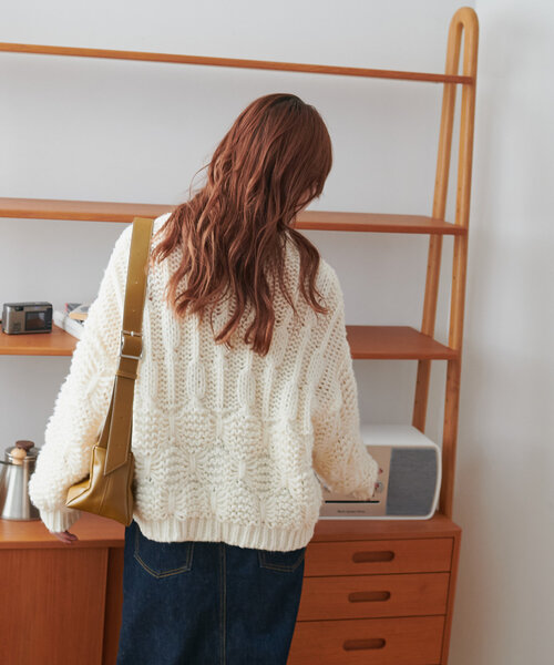 DISCOAT（ディスコート）の「編地切替プルオーバー（ニット/セーター・レディース・アイボリー/チャコールグレー/ベージュ・FREE）」の10枚目の写真