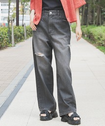 ダメージデニムパンツ