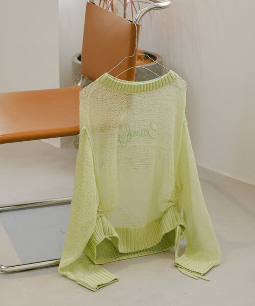 Kastane（カスタネ）の「刺繍シアーロゴニット（ニット/セーター