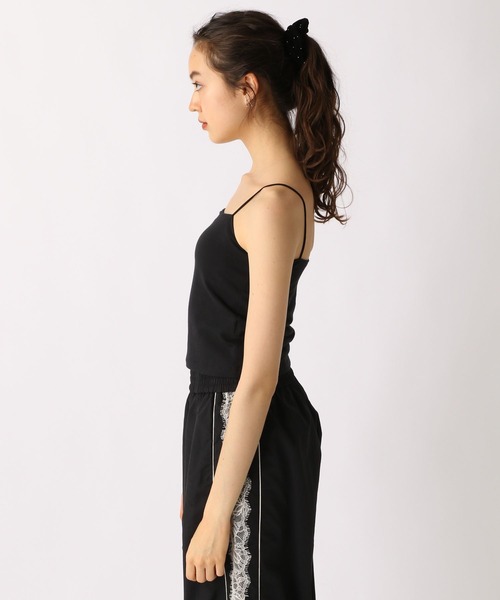 FOREVER 21（フォーエバー トゥエンティーワン）の「【2025SS】カップ付きベーシックキャミ（キャミソール・レディース・オフホワイト/ブルー/ブラック/ブラウン・SMALL/MEDIUM/LARGE）」の10枚目の写真