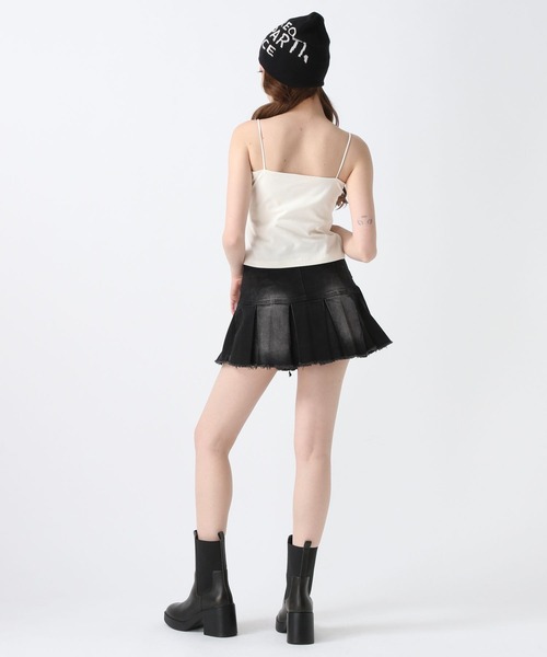 FOREVER 21（フォーエバー トゥエンティーワン）の「【2025SS】カップ付きベーシックキャミ（キャミソール・レディース・オフホワイト/ブルー/ブラック/ブラウン・SMALL/MEDIUM/LARGE）」の22枚目の写真