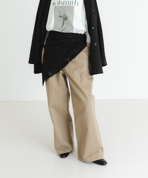 URBAN RESEARCH（アーバンリサーチ）の「カットジャガードスカーフ（バンダナ/スカーフ・レディース・ブラック/オフホワイト・FREE）」の3枚目の写真