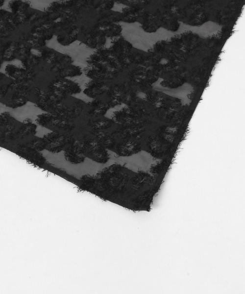 URBAN RESEARCH（アーバンリサーチ）の「カットジャガードスカーフ（バンダナ/スカーフ・レディース・ブラック/オフホワイト・FREE）」の12枚目の写真