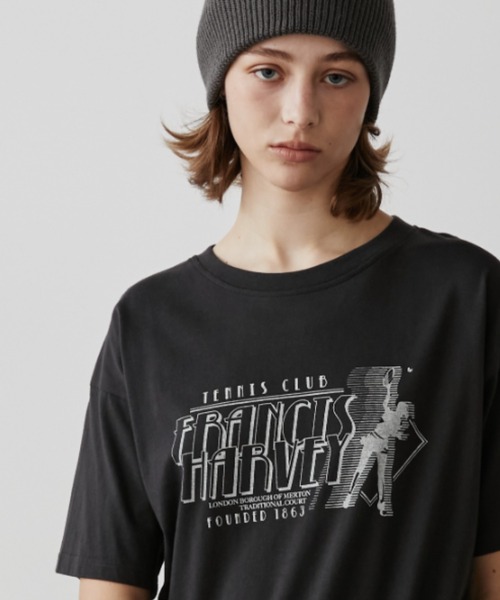 Auntie Rosa Holiday(アンティローザホリデー)の「テニスクラブTEE(Tシャツ/カットソー・レディース・チャコールグレー/ピンク/アイボリー・FREE)」の1枚目の写真