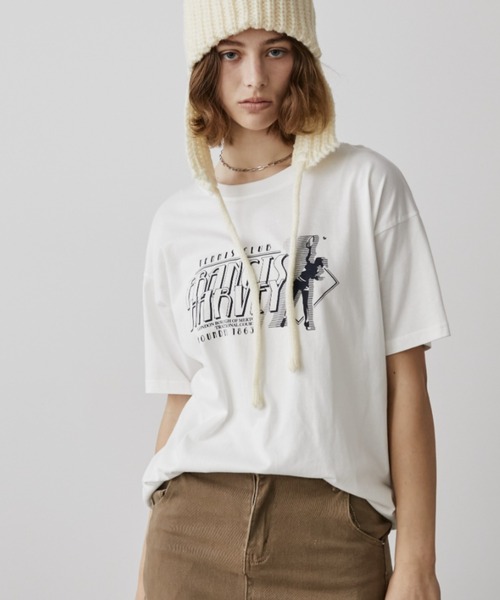 Auntie Rosa Holiday(アンティローザホリデー)の「テニスクラブTEE(Tシャツ/カットソー・レディース・チャコールグレー/ピンク/アイボリー・FREE)」の2枚目の写真