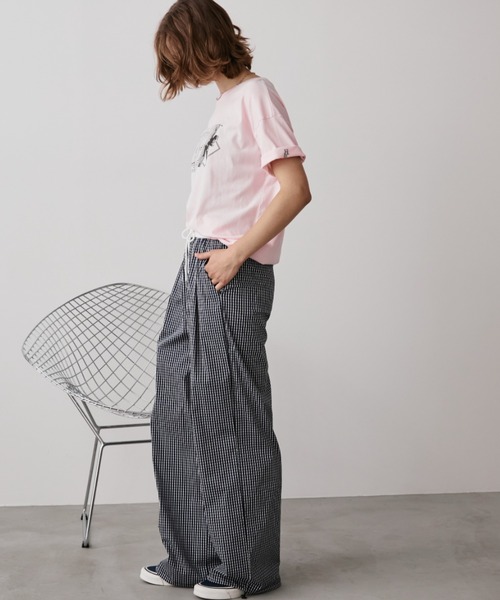 Auntie Rosa Holiday(アンティローザホリデー)の「テニスクラブTEE(Tシャツ/カットソー・レディース・チャコールグレー/ピンク/アイボリー・FREE)」の15枚目の写真