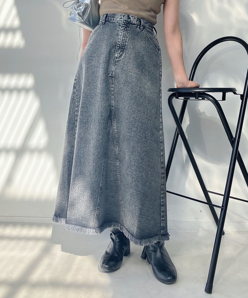 AS KNOW AS plus(アズノゥアズプラス)の「●リメイク風デニムロングスカート(デニムスカート・レディース・ブラック/ブルー/ケミカルウォッシュ・FREE)」の12枚目の写真